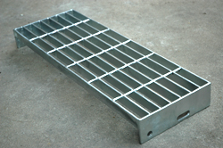 生产供应热镀锌钢格板