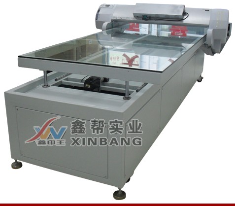 超大尺寸彩印机非常适合于工厂的批量生产为大尺寸的产品首准备的