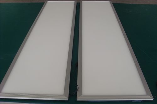 格利美1200*300面板灯