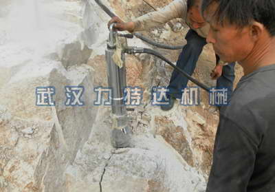 人工静态挖孔桩，破碎孔桩岩石设备