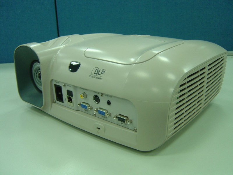 中光学T718ST短焦投影机（教育行业全国总代）