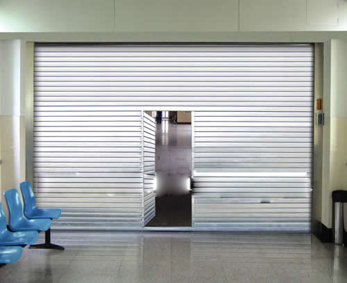 带疏散门式防火卷帘