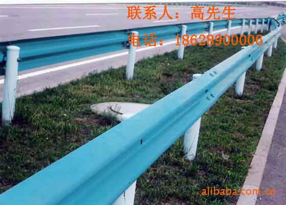 厂家供应高速公路波形梁钢护栏