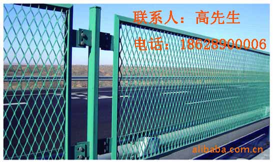 厂家供应高速公路高速公路浸塑护栏网