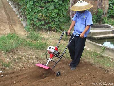 河南郑州小型除草机厂