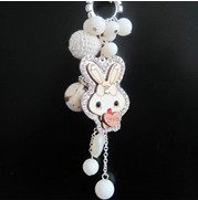镶钻木绸带珍珠可爱小兔子毛衣链项链