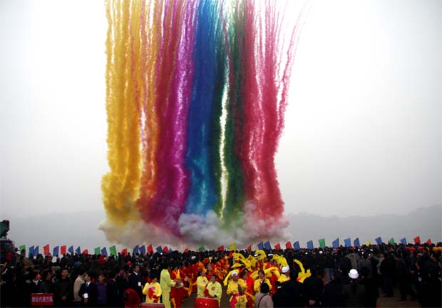 厂家直销高空组合造型日景庆典彩烟冷光飞碟火箭