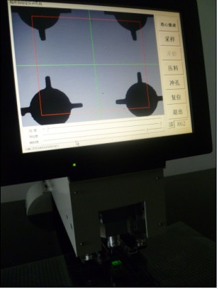 CCD薄膜电板自动打孔机、自动冲孔机