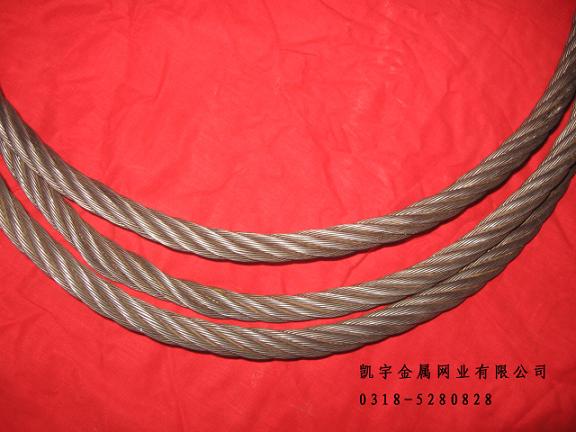 不锈钢丝绳编织网：