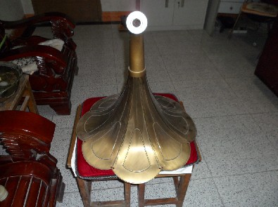 供应留声机