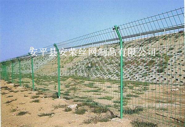 安荣丝网制品供应双边丝护栏网，隔离栅