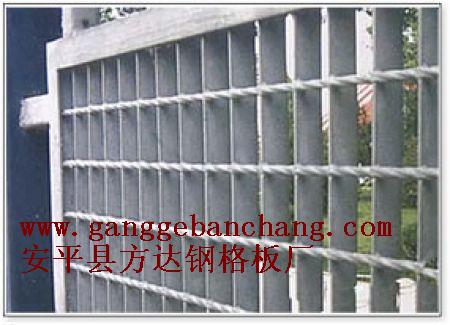 供应钢格板围栏，www.ganggebanchang.com