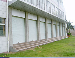 深圳光明公明防火卷帘门 防盗门卷闸门维修