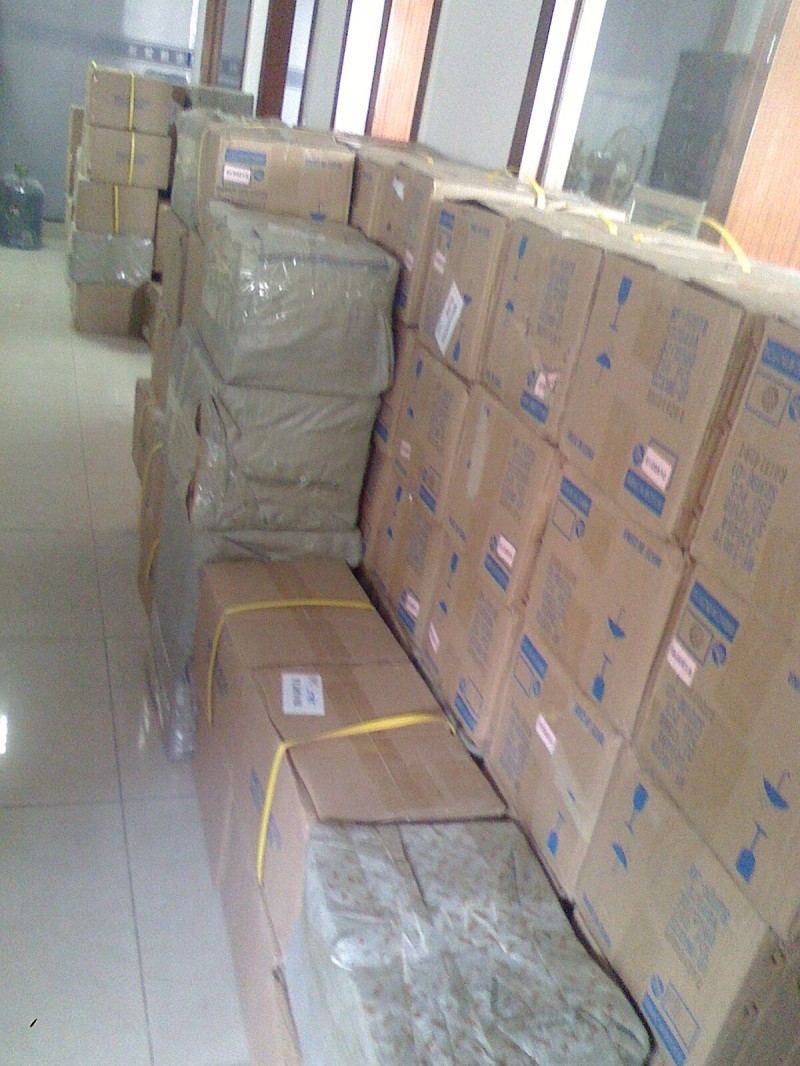 香港【服装，灯具，吊牌】进口代理-包税清关-嘉兴