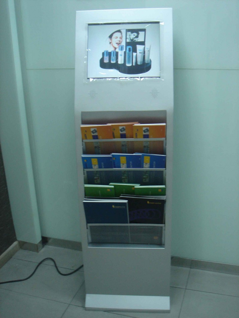 银行触摸广告机