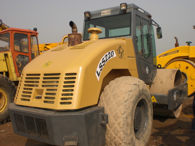 二手压路机出售→杭州二手压路机市场→二手洛阳20吨振动压路机