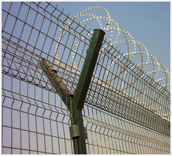 机场护栏网、护栏网介绍、护栏网专卖、护栏网材料