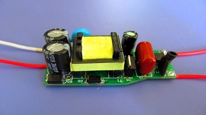 LED球泡灯电源