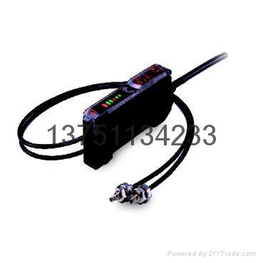 E3JK-DS30M1 E3JK-DS30M2光电开关