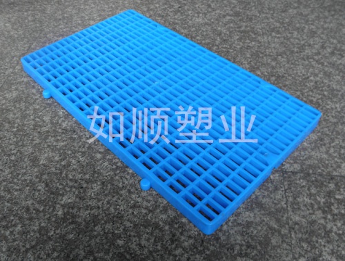 周转箱防潮板