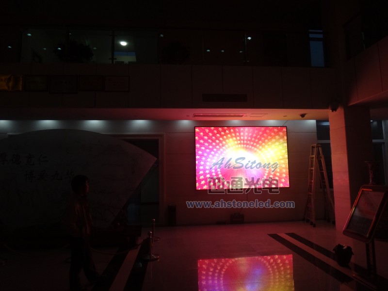 科瑞管芯江苏室内高清LED显示屏 刘丽18656609871