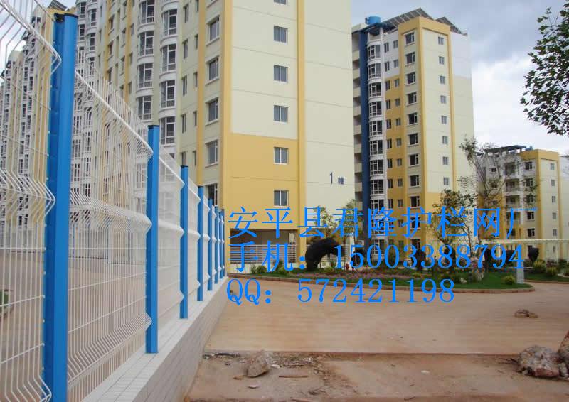 桃型柱护栏网，君隆小区围网，君隆厂区围网，君隆场地护栏网