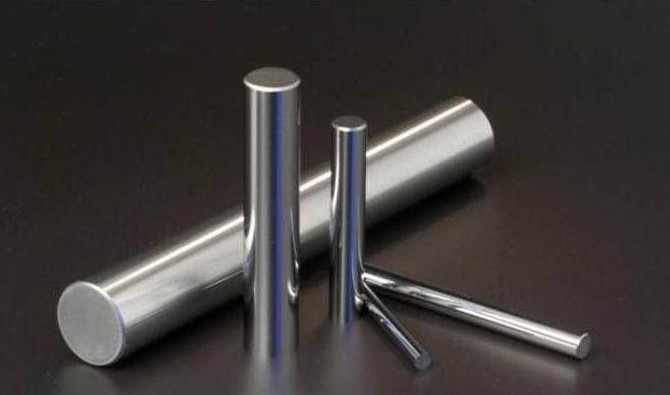 《宝钢303不锈钢棒》—易车达标料—《304不锈钢圆棒料》