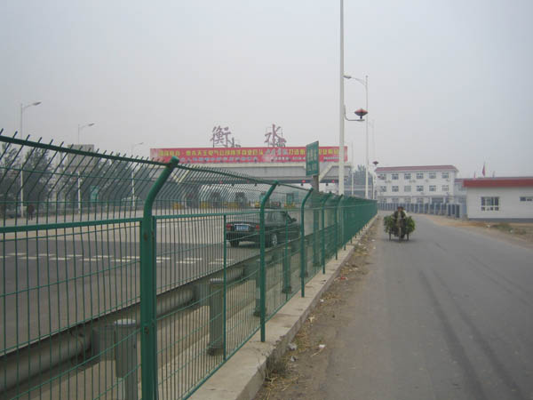 河北厂家直销各种铁路护栏网，护栏网规格