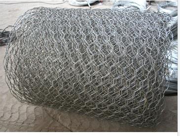 六角网，安平丝网专业生产电镀锌六角网，pvc六角网