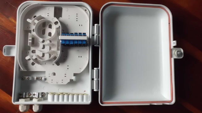 (FTTH光纤到户）分光分纤箱 12芯塑料直熔式分纤箱