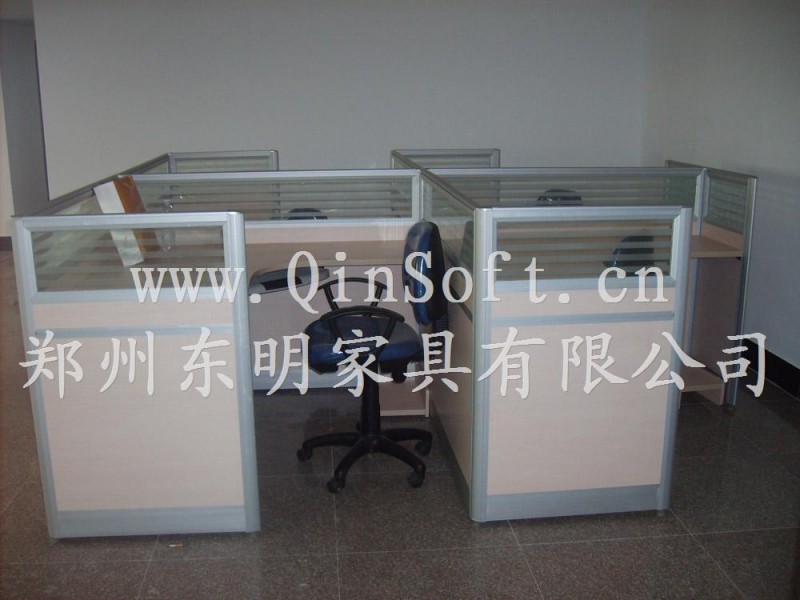 郑州隔断办公桌销售，屏风办公桌价格，屏风办公桌尺寸