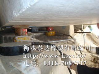 更换桥梁支座