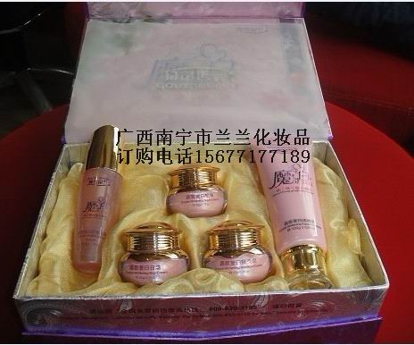 丹雪尼兰化妆品 丹雪尼兰魔力白晶致莹白五合一168元