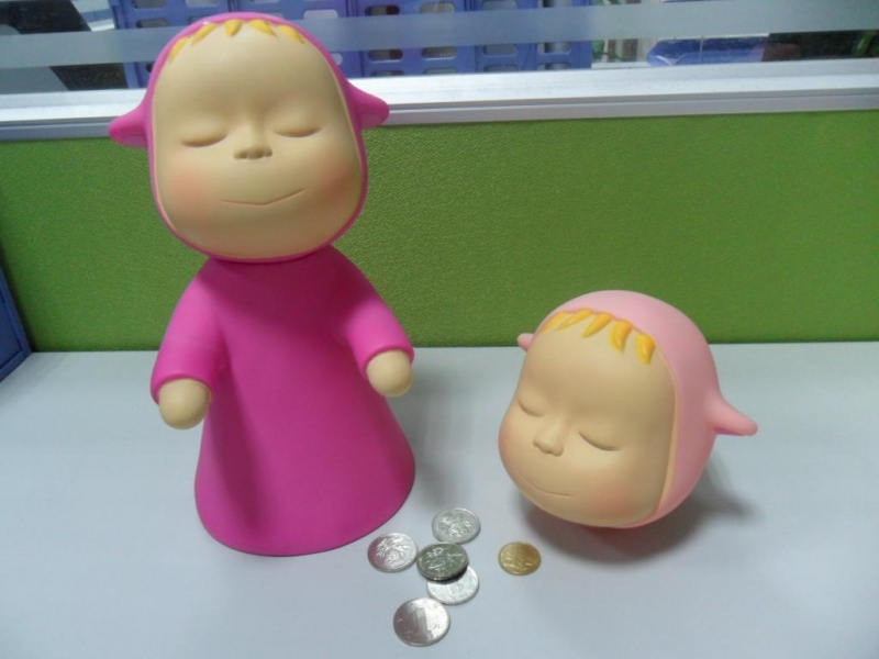 广东深圳玩具厂家生产供应梦游娃娃搪胶存钱罐 玩具批发