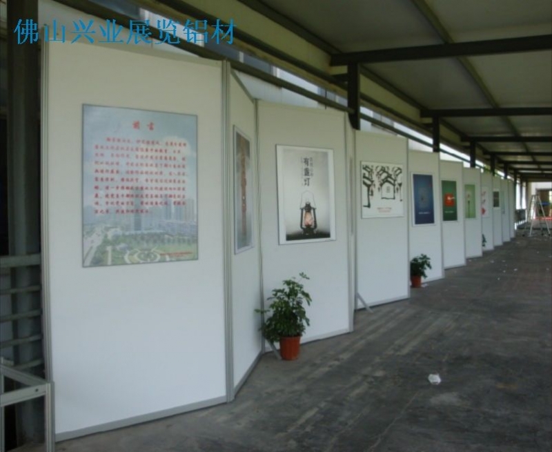 八棱柱展板单价