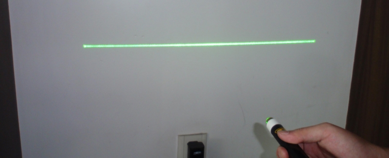 红光/绿光光强均布线状激光器