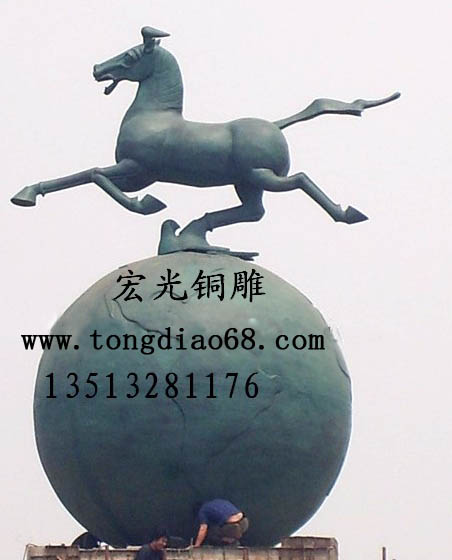 马踏飞燕雕塑|著名大型雕塑制作设计