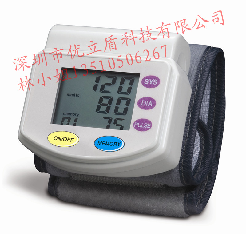 家庭必备血压计   电子腕式血压计