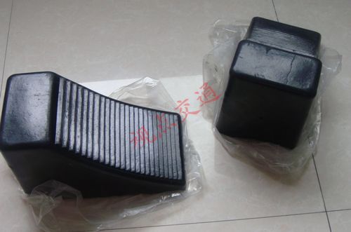 车轮止滑器 车轮止退器 倒车墩