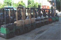 供应大量丰田电动叉车出租出售