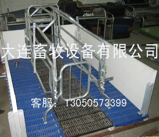 辽宁母猪产床铸铁漏粪地板 仔猪保育床塑料漏粪地板