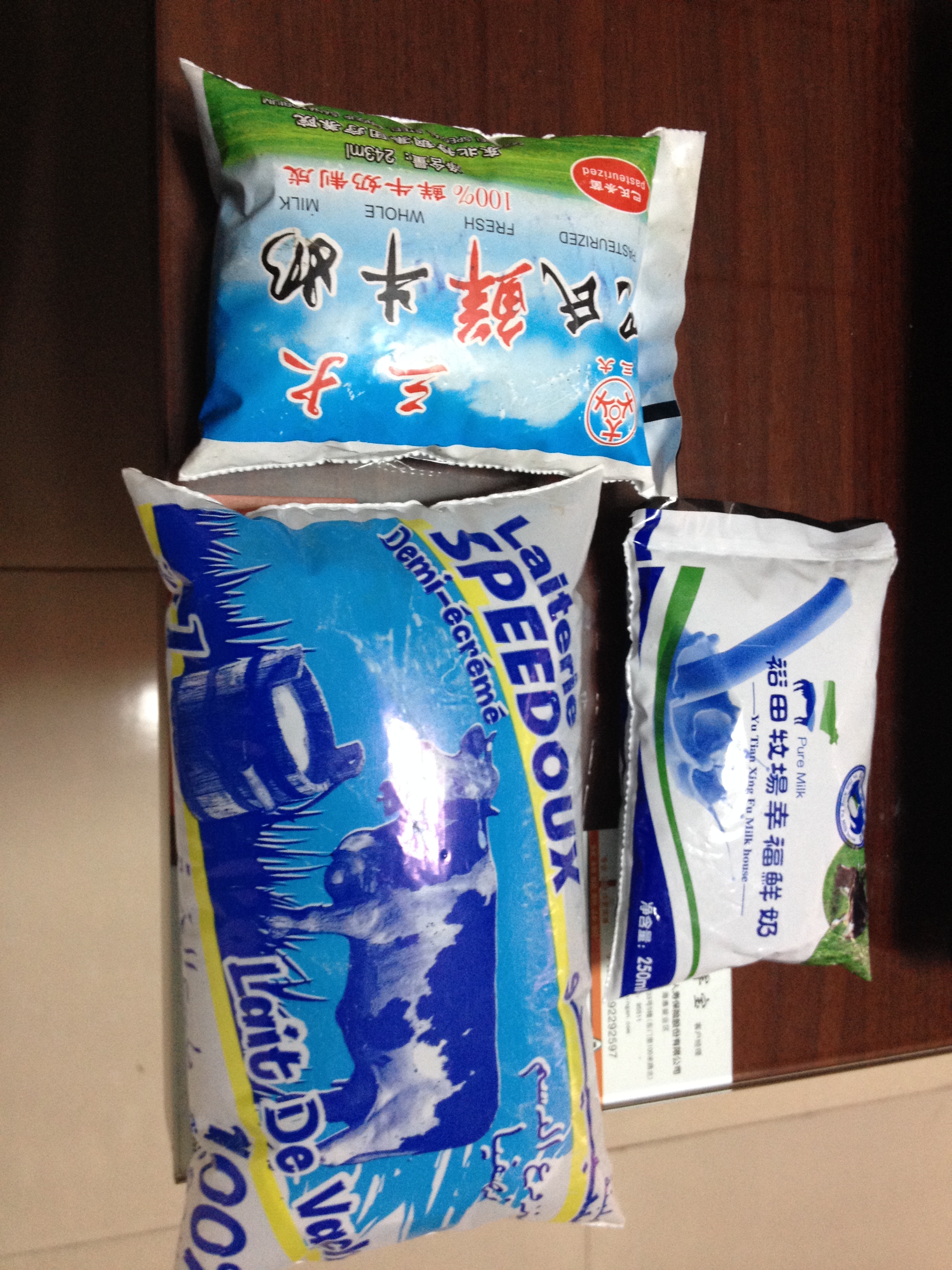 西安液体包装机，袋装醋包装机