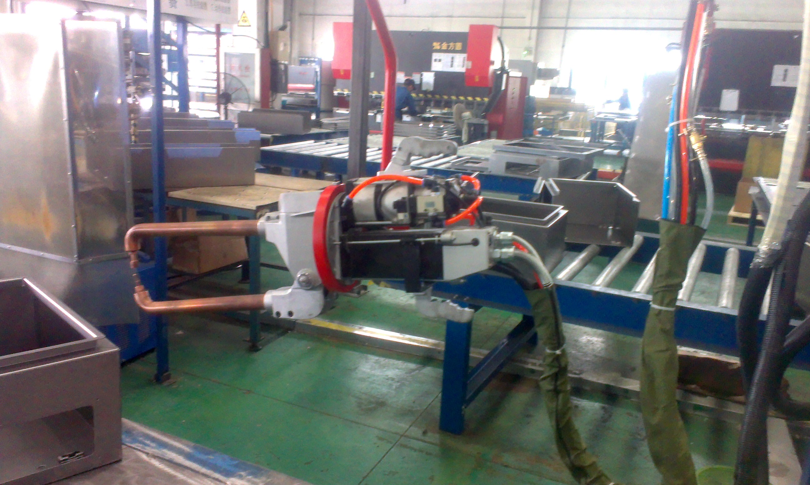 上海钣国DN2系列悬挂式电阻点焊机，便携式点焊机