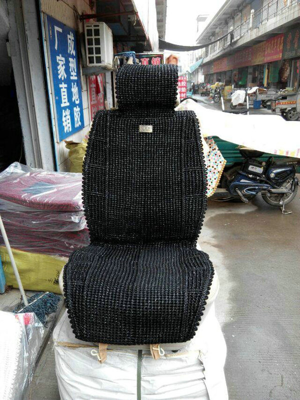 本公司是一家设计研发.生产. 销售于一体的汽车手工艺用品企业。公司生产的坐垫采用绿色环保的亚麻.冰丝.维卡.藤子.为原料;产品的优点是 健康环保 透气凉爽 抗静电 易清洗等优点;款式新颖.做工精细.风格高雅,深受用户的青睐和好评,畅销全国各地; 公司遵循质量第一.客户至上的经营原则,愿与广大新老客户共求发展.
